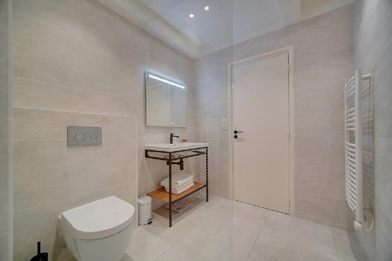 Magnifique 3 Pieces Renove Cannes Centre 'Banane' Avec Veranda ! A2B88 Екстер'єр фото