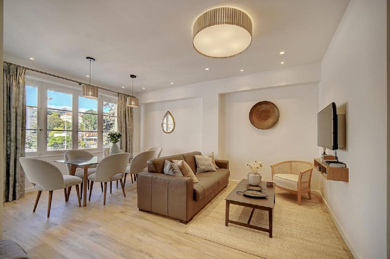 Magnifique 3 Pieces Renove Cannes Centre 'Banane' Avec Veranda ! A2B88 Екстер'єр фото